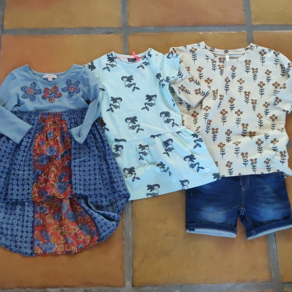 Girls size 2T gift bag